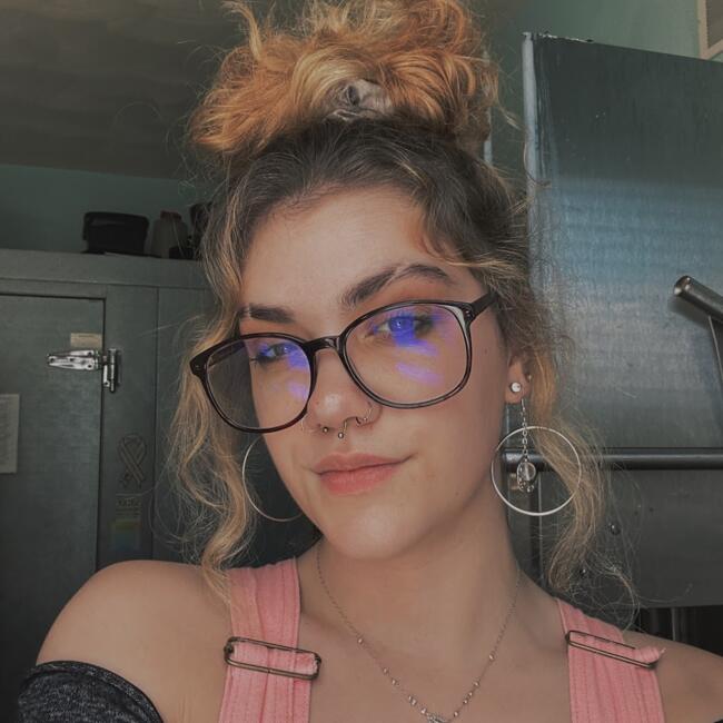 Babysitter in Janesville: Olivia