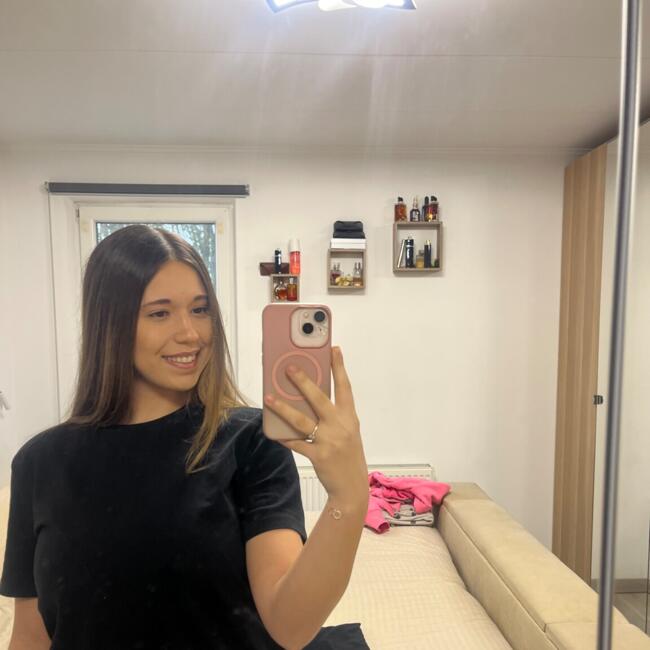 Babysitter in La Hulpe: Serena