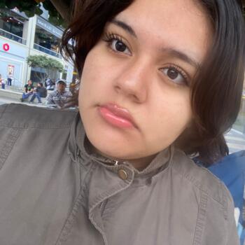Babysitter Lima: Yhadira