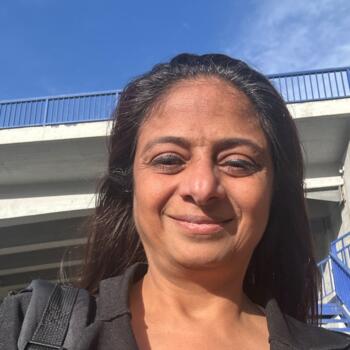 Babysitter in Lisbon: Shirin