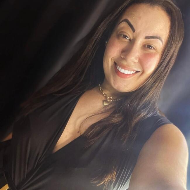 Babá em Cotia: Larissa