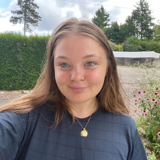 Babysitter in Ixelles-Elsene: Zoé