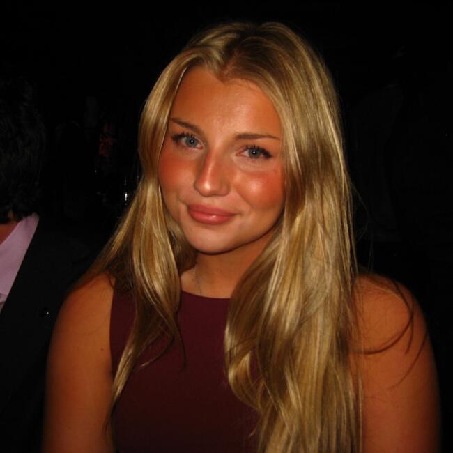 Babysitter in Warrnambool: Saga