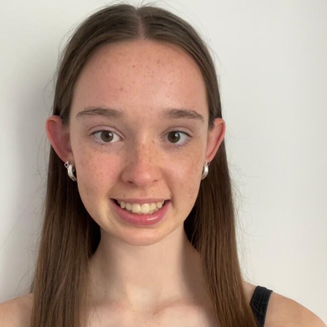 Babysitter in Torquay: Abbie