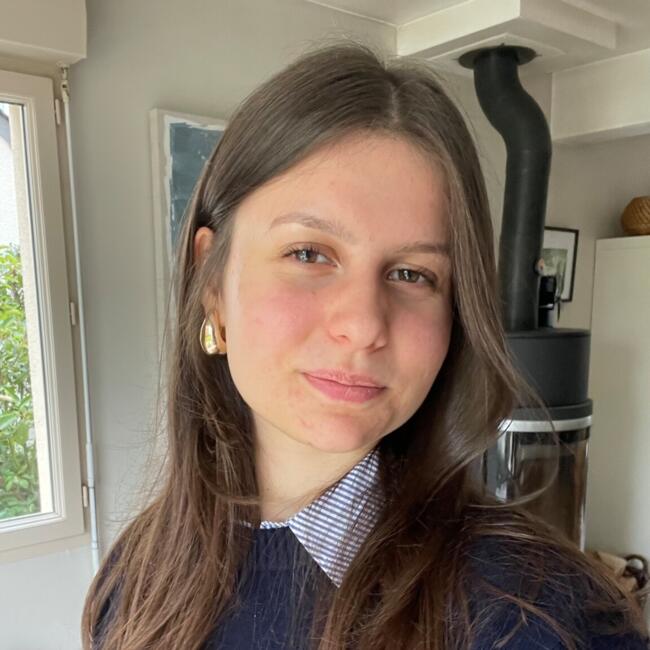 Babysitter in Saint-Georges-sur-Loire: Rachel