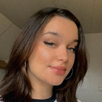 Baby-sitter in Genk: Lauren