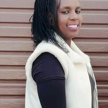 Babysitter Somerset West: Runyararo Faith