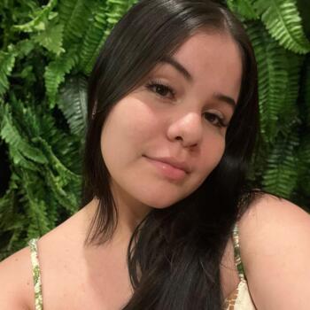 Babysitter Campo Grande: Lucy