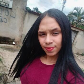 Babysitter Anápolis: Rafaela