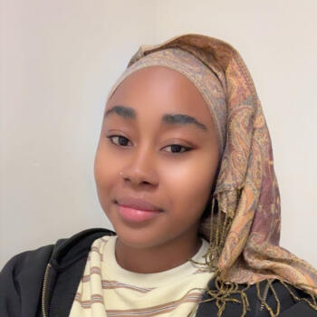 Nanny in Marseille: Youmna