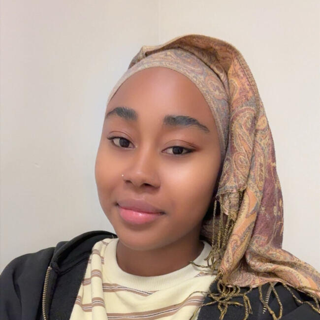 Nanny in Marseille: Youmna