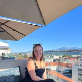 Babysitter in Sankt Veit an der Glan: Lena