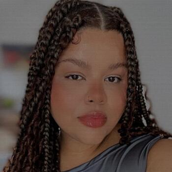 Babysitter in Bayeux: Andrielly Carvalho