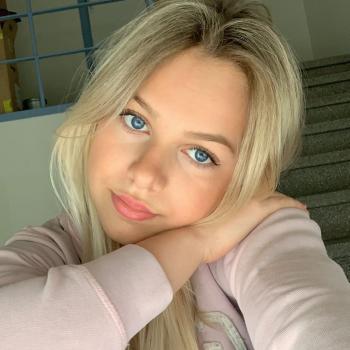 Barnvakt i Surahammar: Kayla