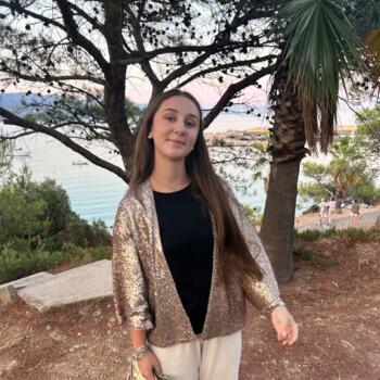 Babysitter Bormes-les-Mimosas: Cloe