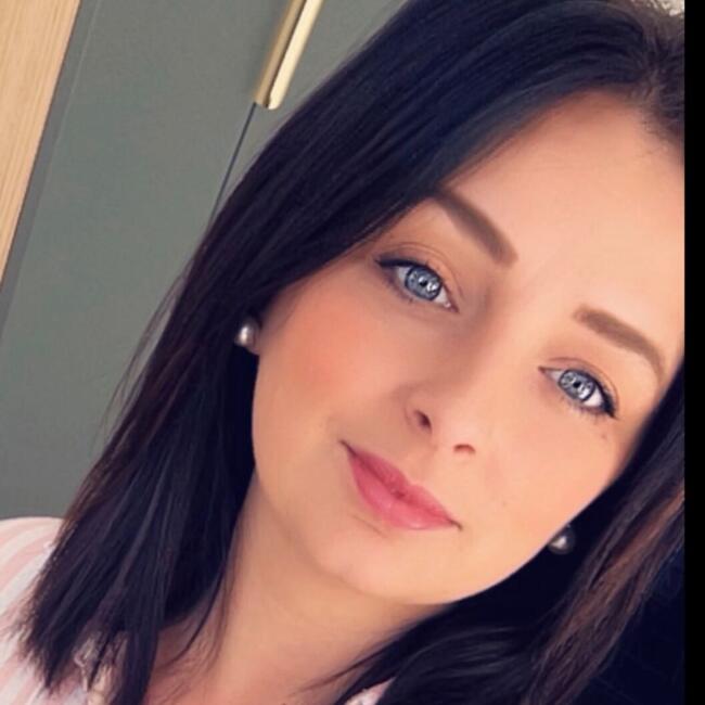 Babysitter in Saint-Caprais-de-Bordeaux: Océane