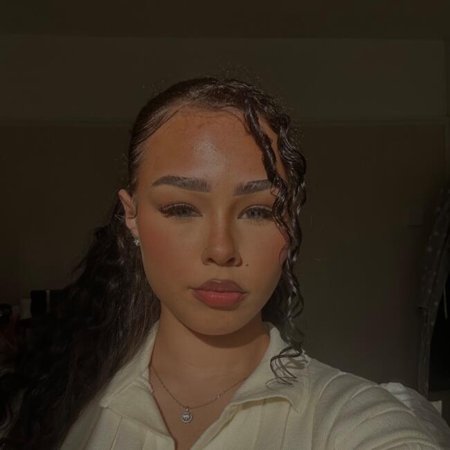 Babysitter in Tilbury: Emily