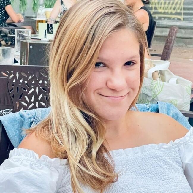 Babysitter in Alicante: Alexia