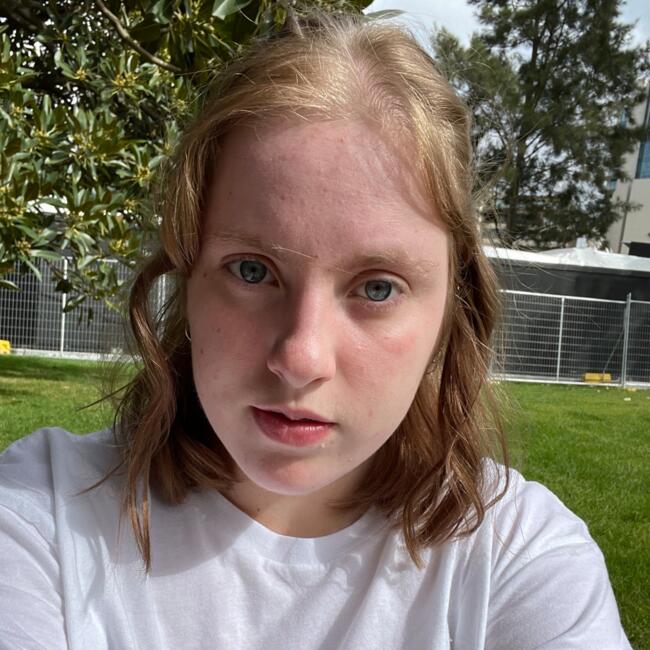 Babysitter in Melbourne: Sarah