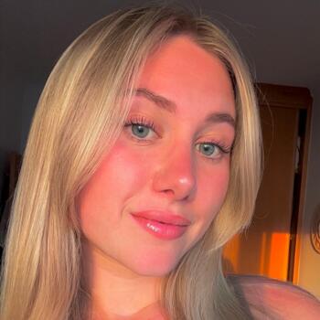 Babysitter em Almada: Anais