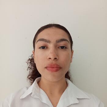 Babá em Londrina: Cecília