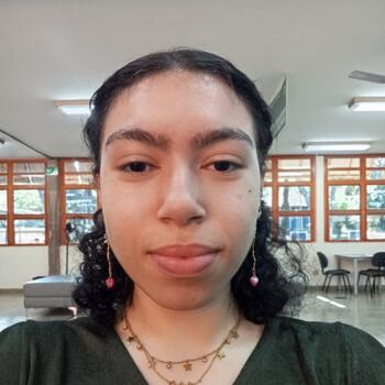 Babysitter Londrina: Cecília