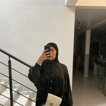 Baby-sitter in Le Petit-Quevilly: Maissa