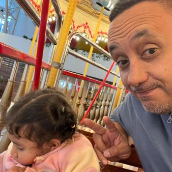 Δουλειά για babysitter στην περιοχή Μπογκοτά: δουλειά φύλαξης παιδιών Jose Dario