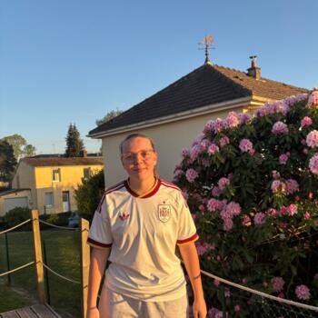 Babysitter in Les Aspres: Gaelle