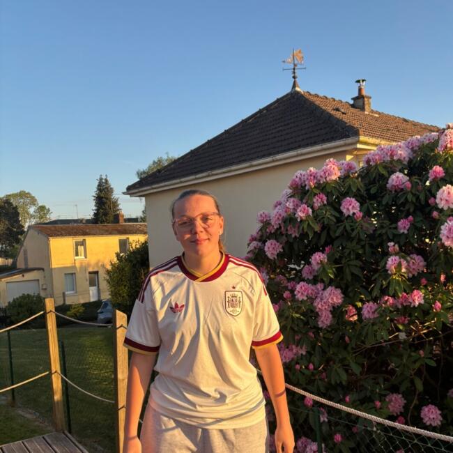 Babysitter in Les Aspres: Gaelle