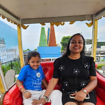 Lowongan pekerjaan childminder di Kota Surabaya: lowongan pekerjaan babysitter Aman