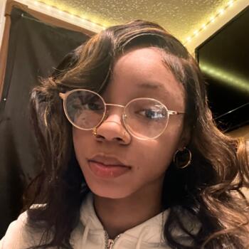 Nanny in Albany: Saraii