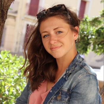 Babysitter in Bordeaux: Garance