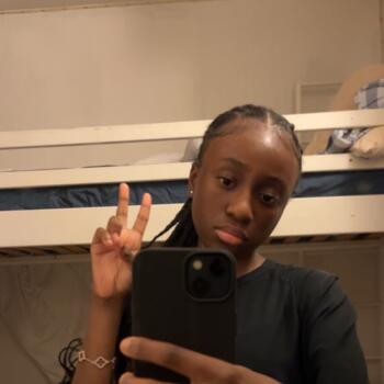 Babysitter in Clamart: Amy