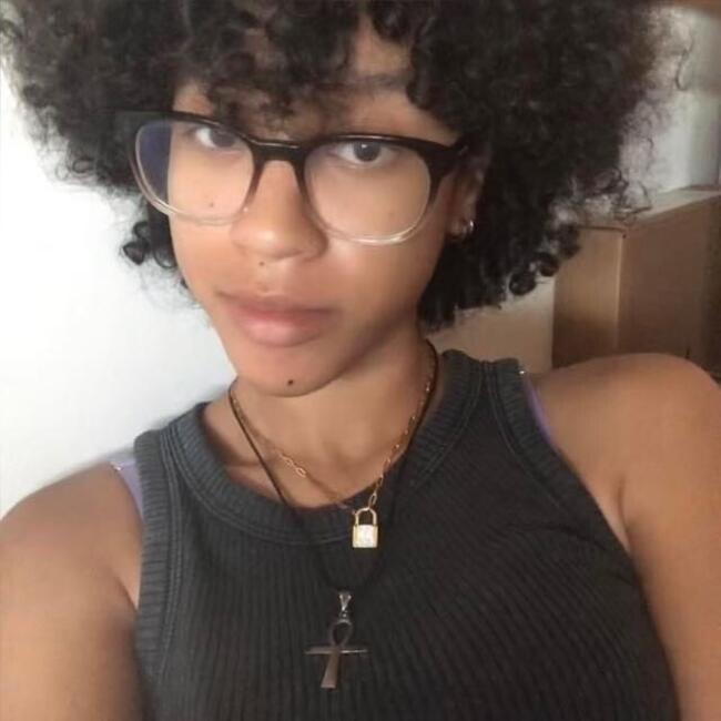 Babysitter in Bellegarde-sur-Valserine: Ayankah