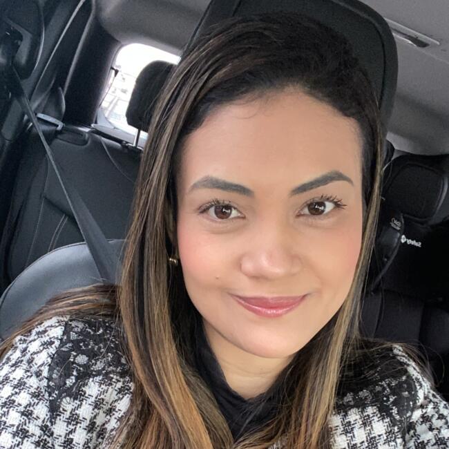 Emprego de babá em Cuiabá: Patricia