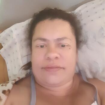 Babá em Juatuba: Juscelia