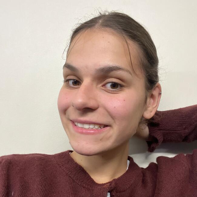 Babysitter in Pierre-Bénite: Emma