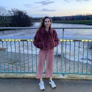 Babysitter in Exeter: Laura