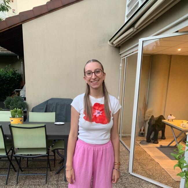 Babysitter in Chambéry: Elise