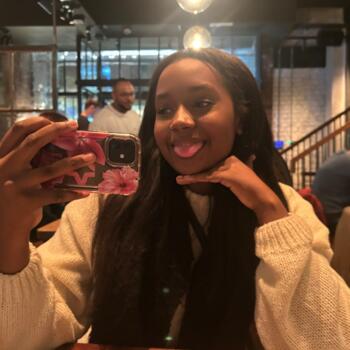 Babysitter Leeds: Nadia