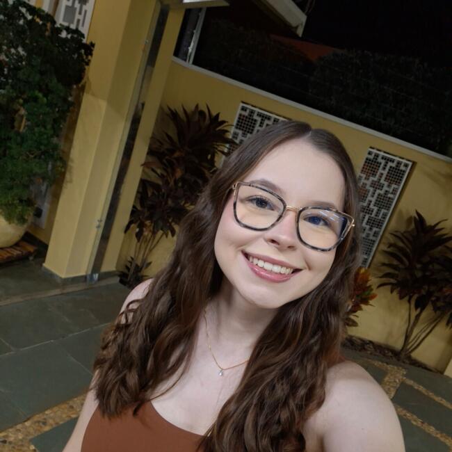 Babysitter in Campinas: Maria Clara
