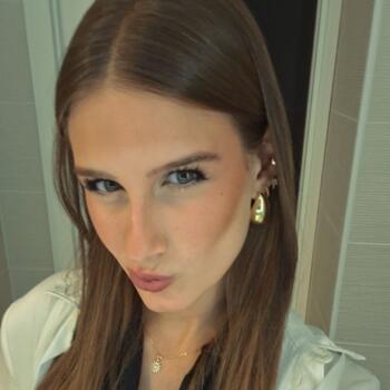 Babysitter in Perugia: Viola