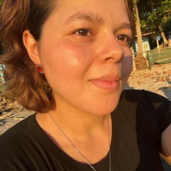 Niñera en Brasilito: Rina Mendoza