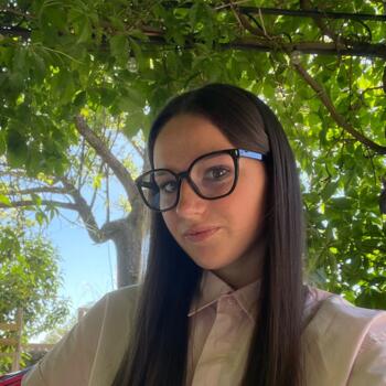 Babysitter in Artonne: Loïs