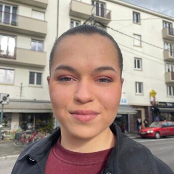 Baby-sitter Chantilly: Lea