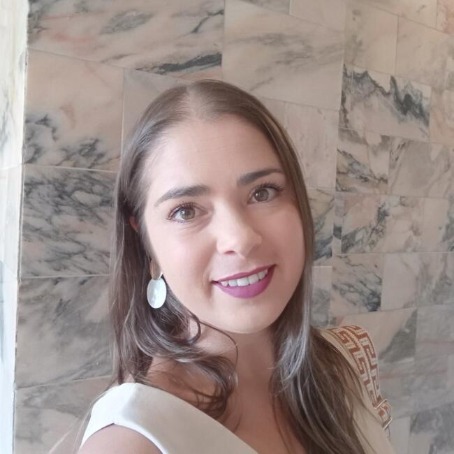 Babysitter in Matosinhos Municipality: Vera