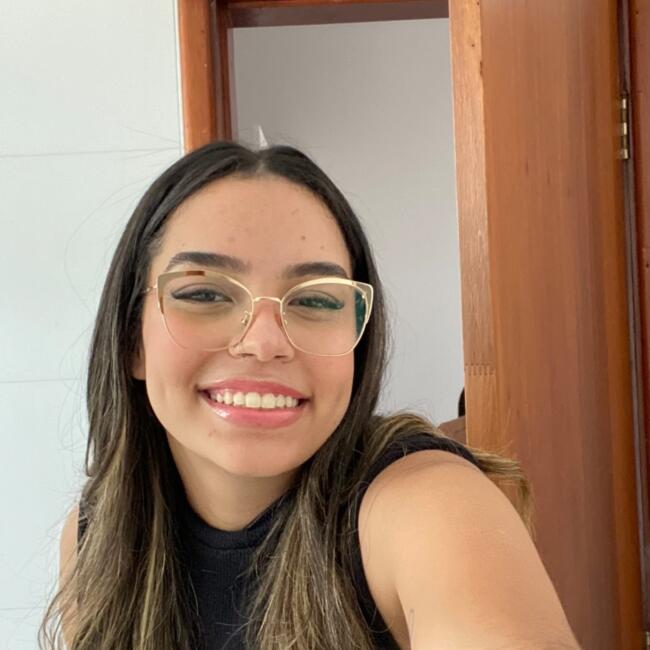 Babysitter in Brasília: Giulia