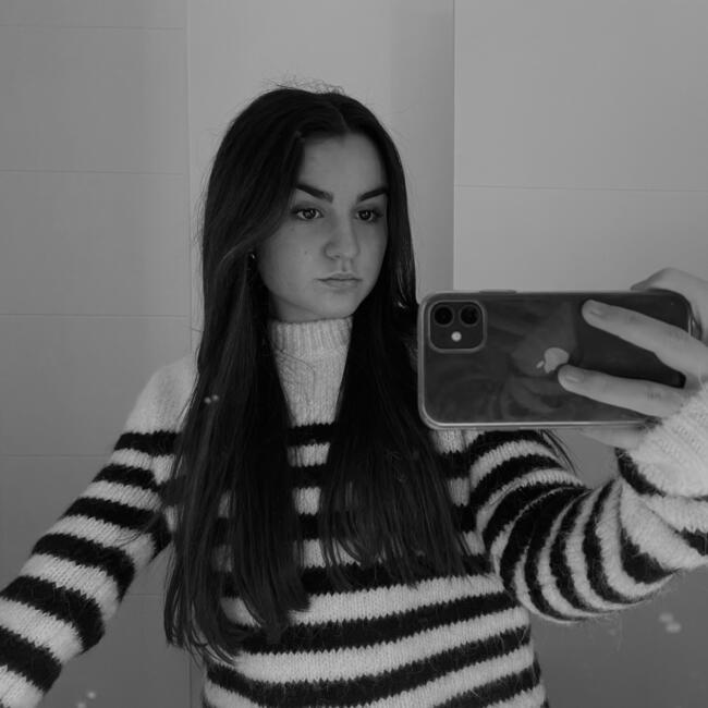 Babysitter in Angers: Jeanne