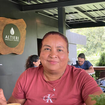 Niñera en David: Cecilia cedeño